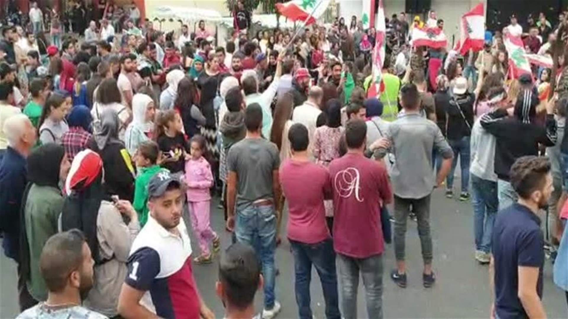 Protest in Halba ongoing (Video)
