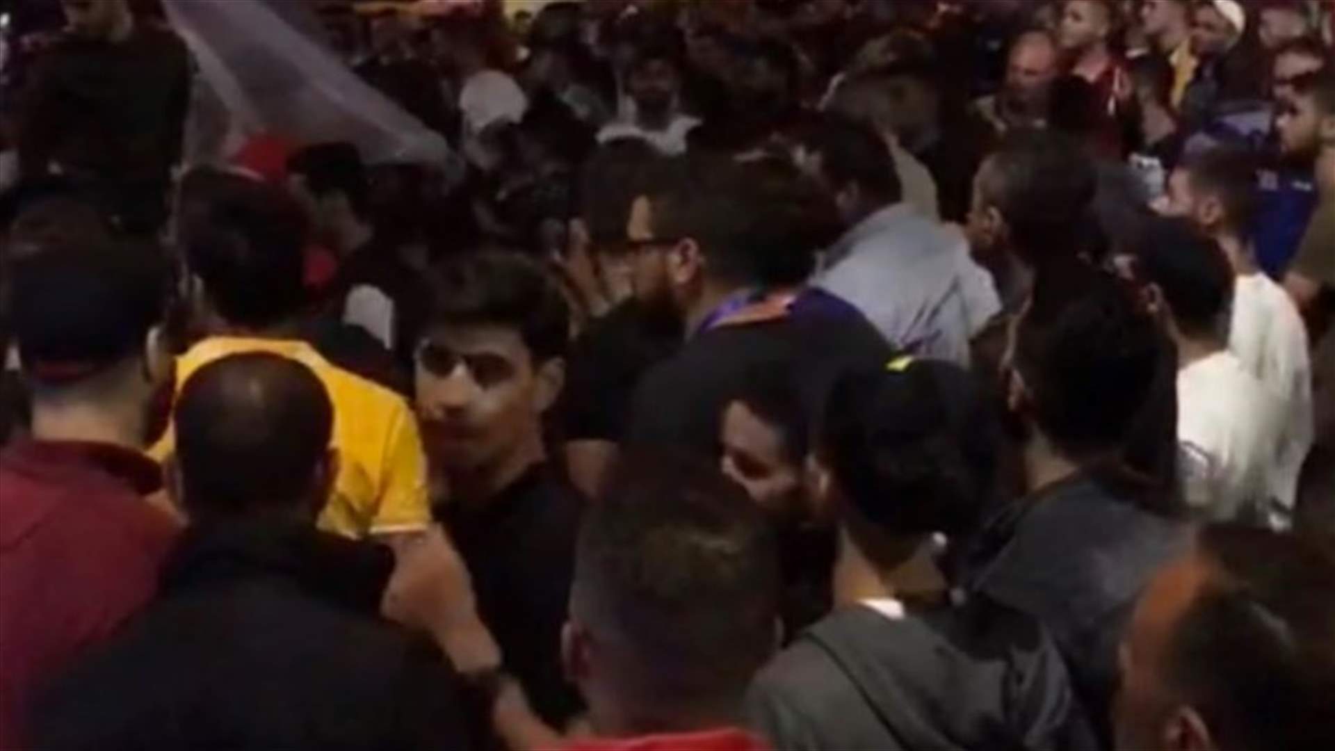 اشكال فردي في ساحة ايليا في صيدا... (فيديو)
