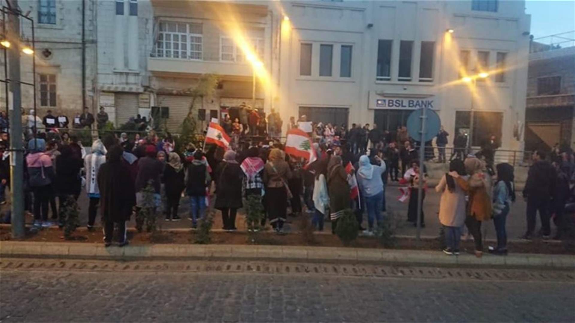 حراك بعلبك يدعو الاهالي إلى التظاهر غدا في ساحة المطران