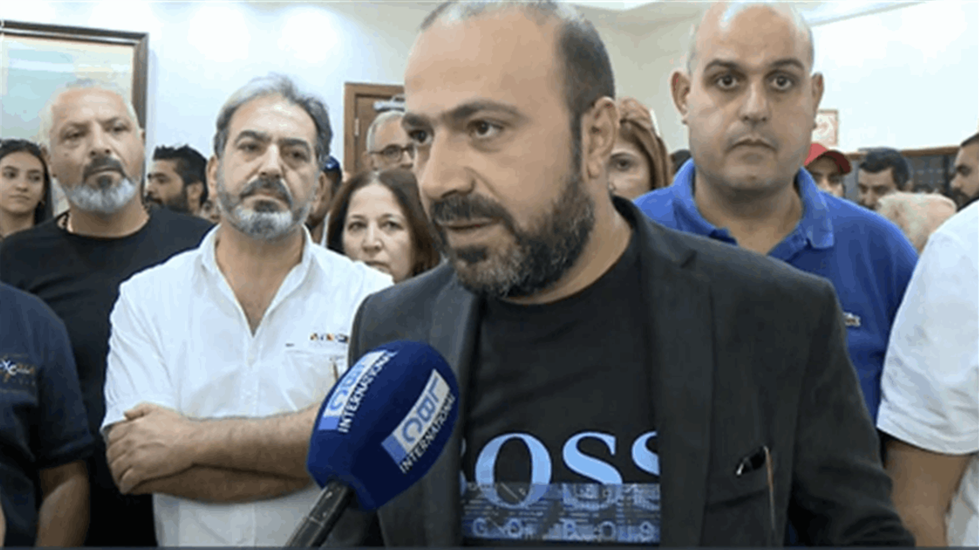 FPM supporters outside Jounieh Serail to demand opening of roads-[VIDEO]