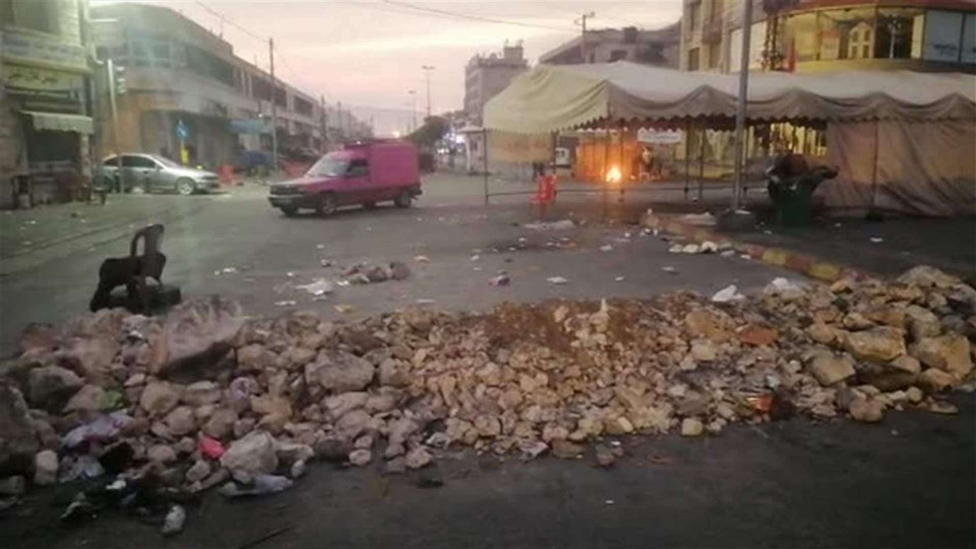 في اليوم العاشر للتظاهرات... الطرقات في البقاع لا تزال مقفلة (فيديو)