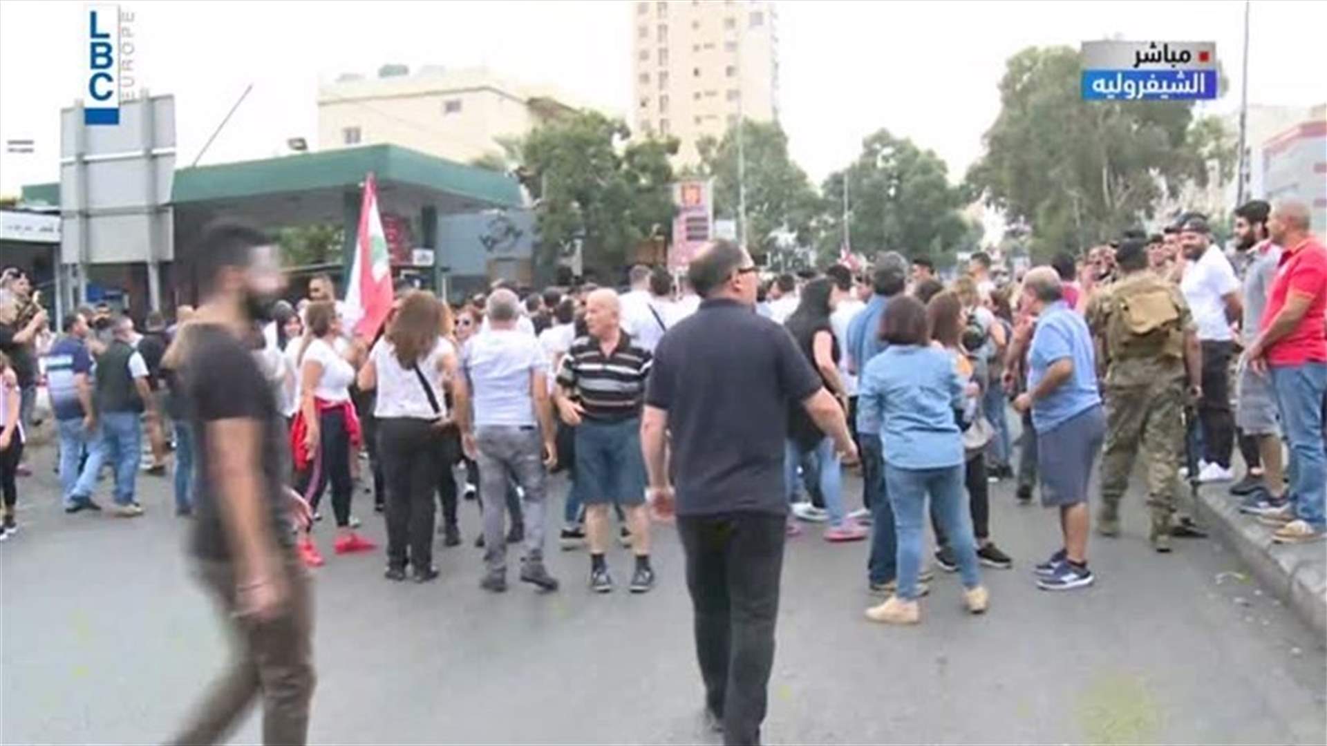 Tension erupts in Chevrolet between citizens rejecting blocked roads and protesters refusing to open them (Video)