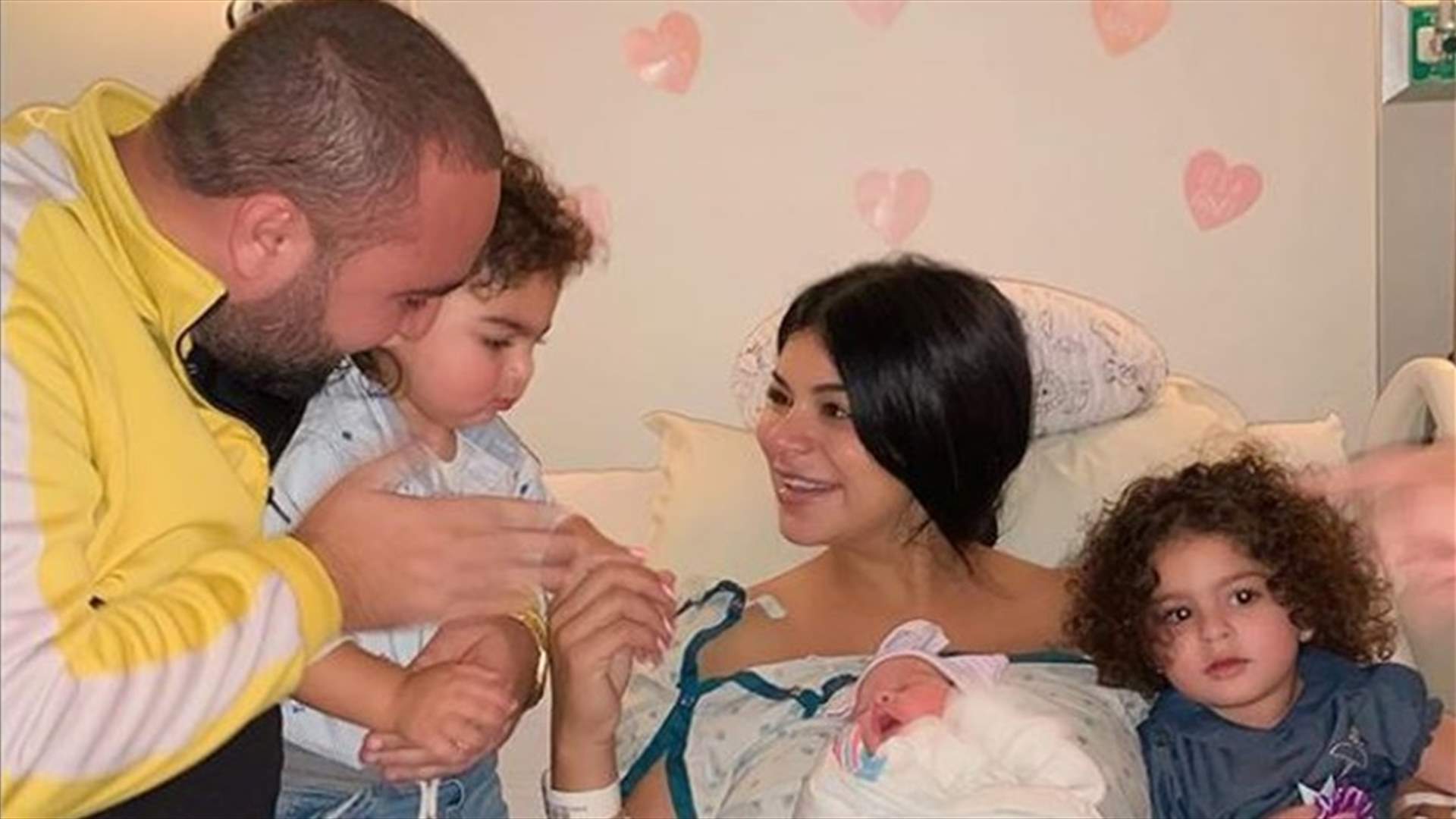 هكذا استعدّت ريما فقيه للخروج من المستشفى بعد ولادة ابنتها (فيديو)