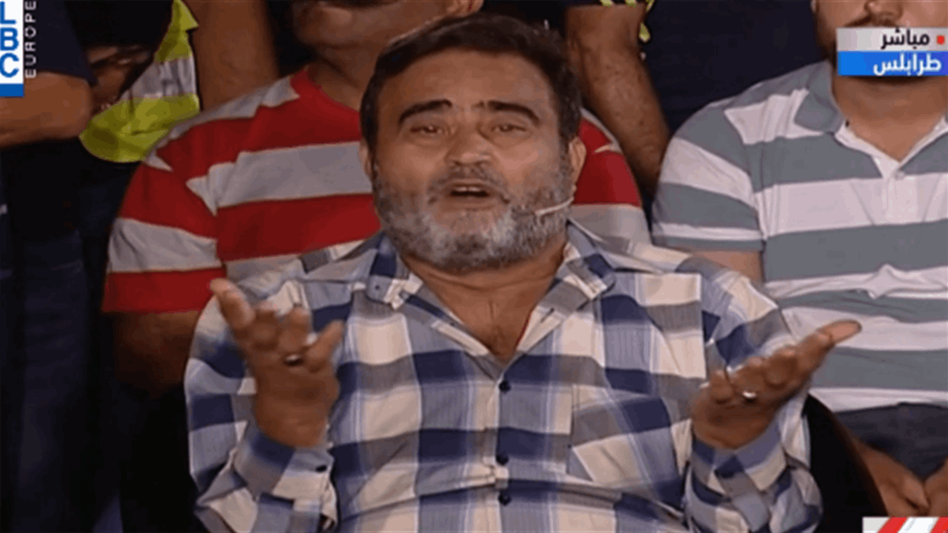 رجل فقد أطفاله بتفجير مسجد التقوى في طرابلس: احترقوا أمام عينيّ (فيديو)