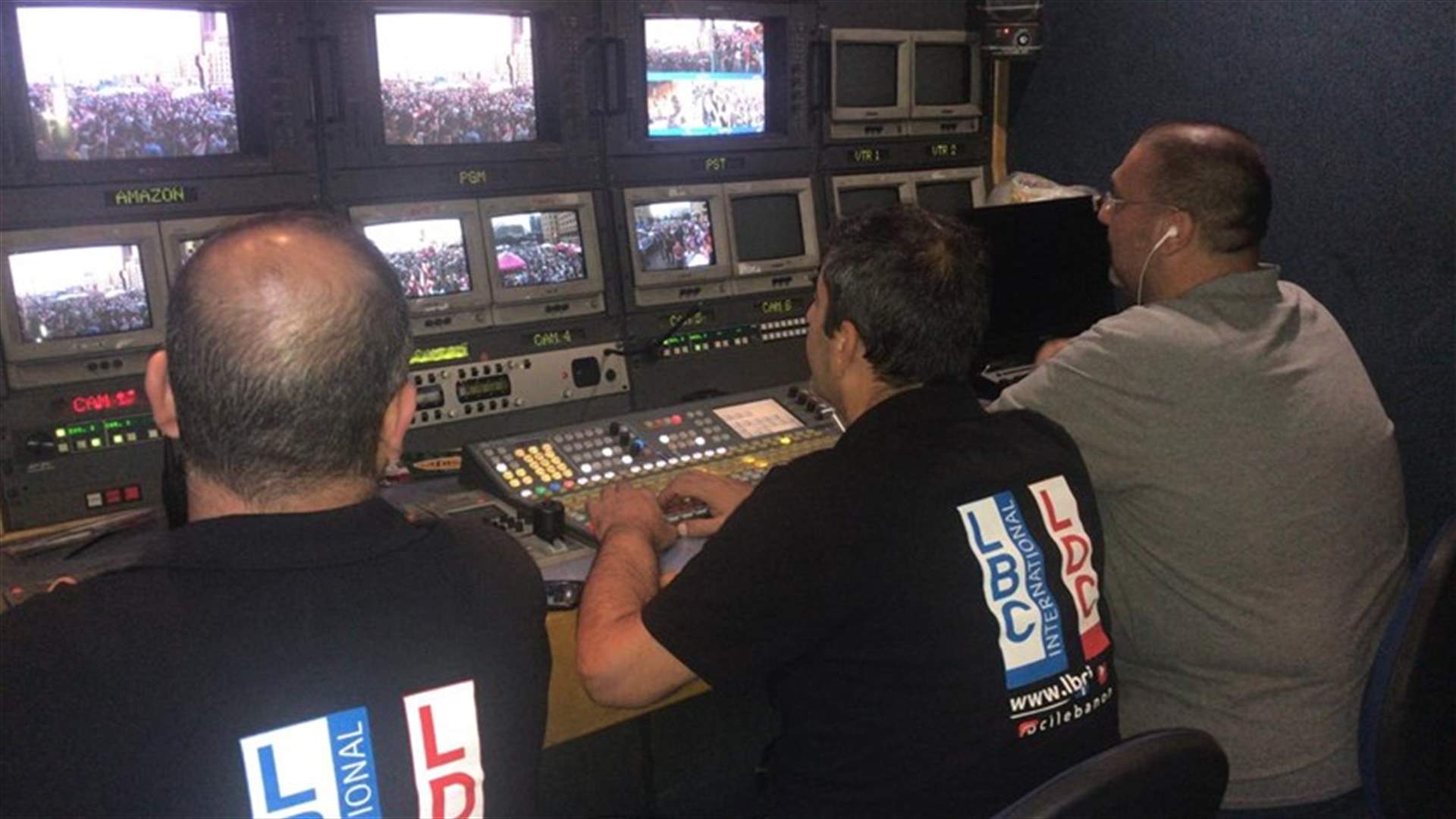 فريق عمل الـLBCI  بعد 12 يوماً على "ثورة الشعب"... "يعطيكم ألف عافية" (فيديو وصور)