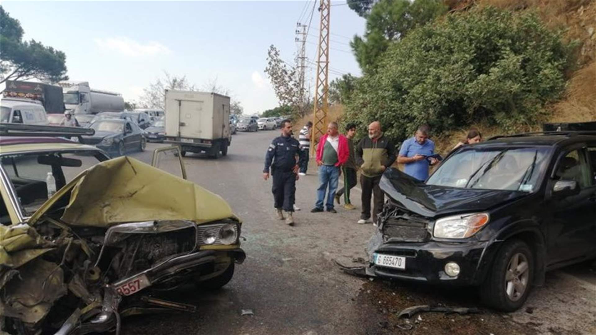 أربعة جرحى بحادث مروع على طريق عاريا (صوَر)