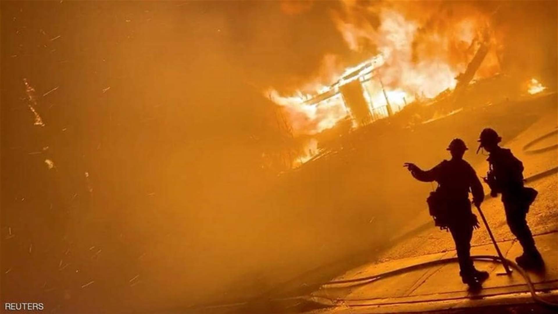 رياح عنيفة تؤجج الحرائق في كاليفورنيا