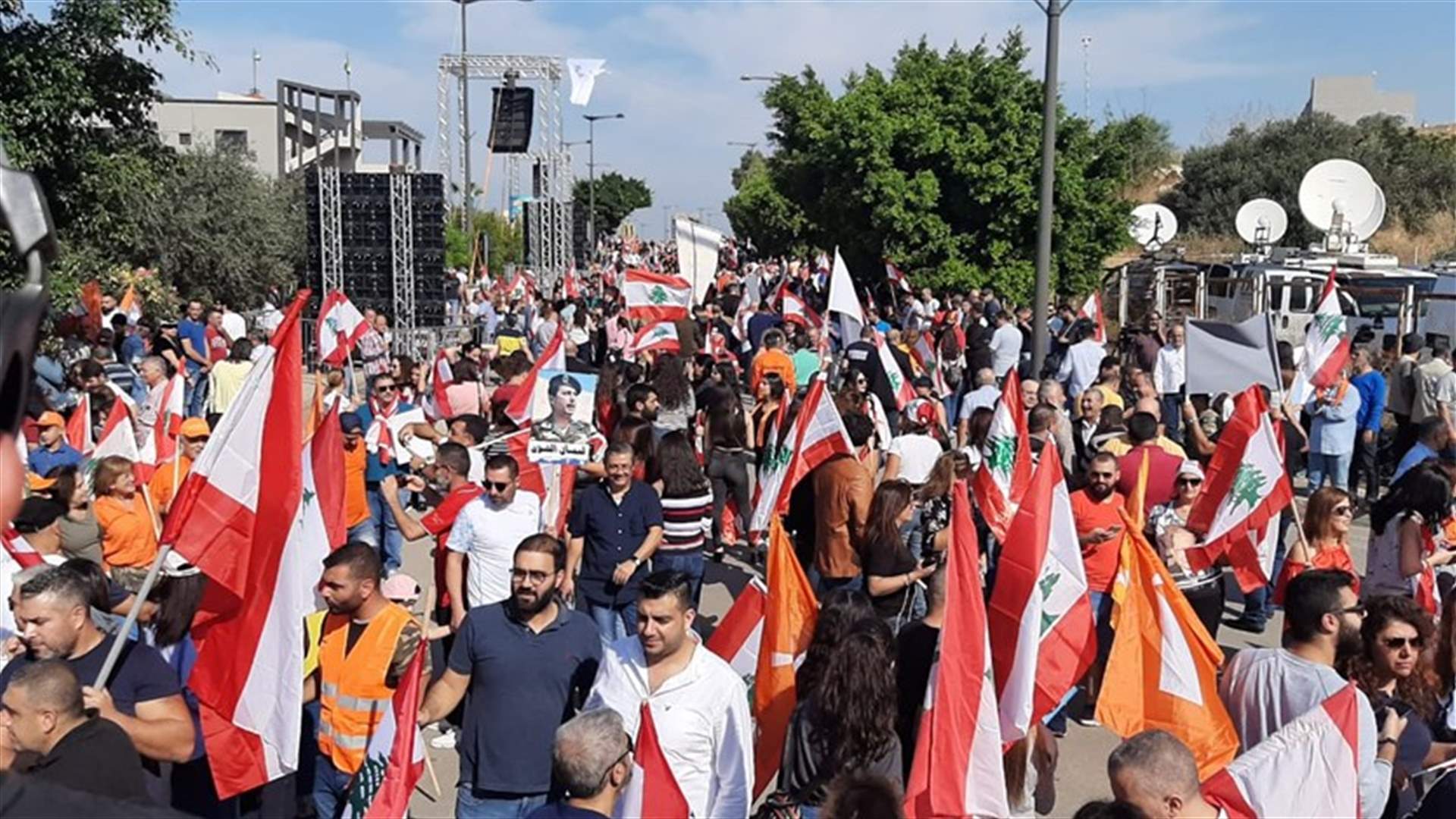 ضرغام من على طريق القصر الجمهوري: كل لبناني يريد دولة مدنية وبلدا خاليا من الفساد