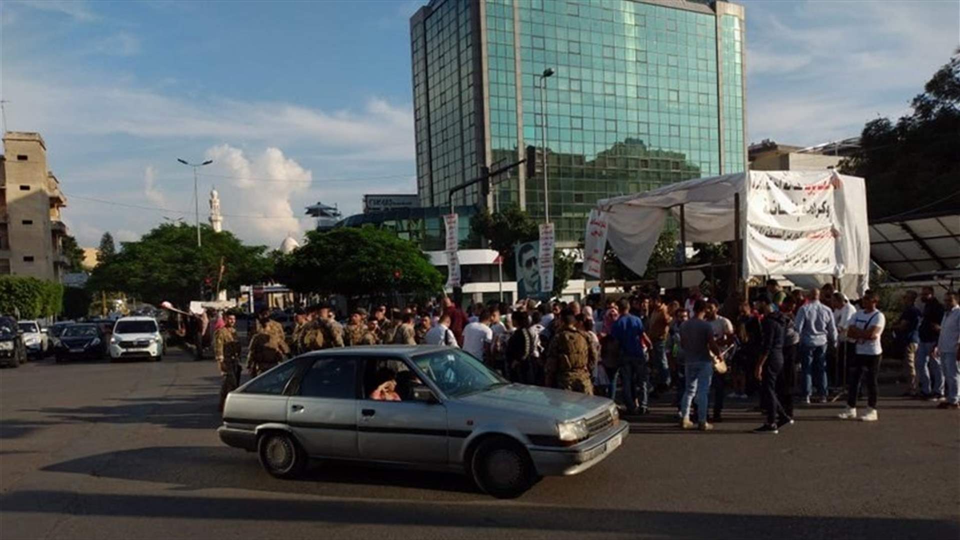 Protesters gather in Elia Square in Sidon to take part in “Sunday of Unity”