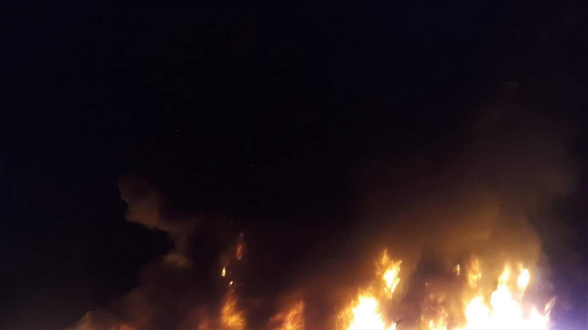 قطع طريق غزة بالاطارات المشتعلة (صورة)