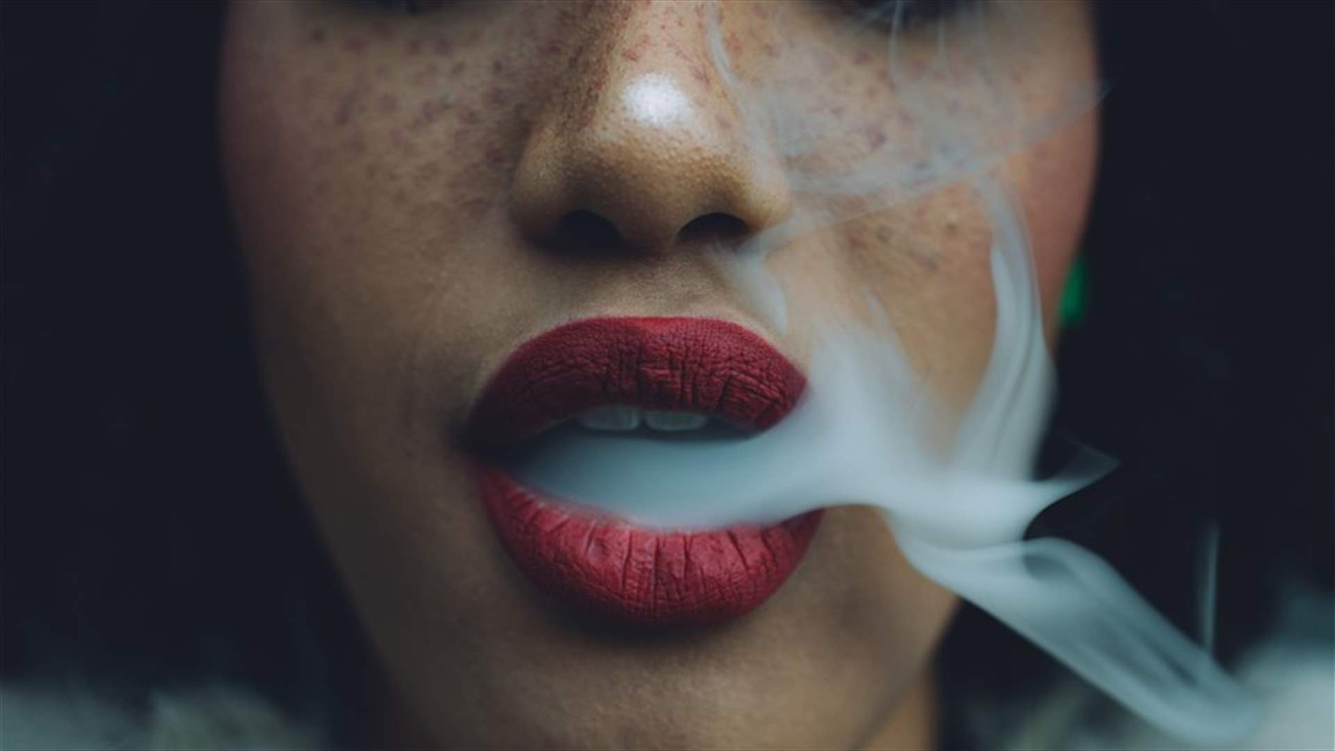 ما تأثير التدخين على شكل الوجه؟