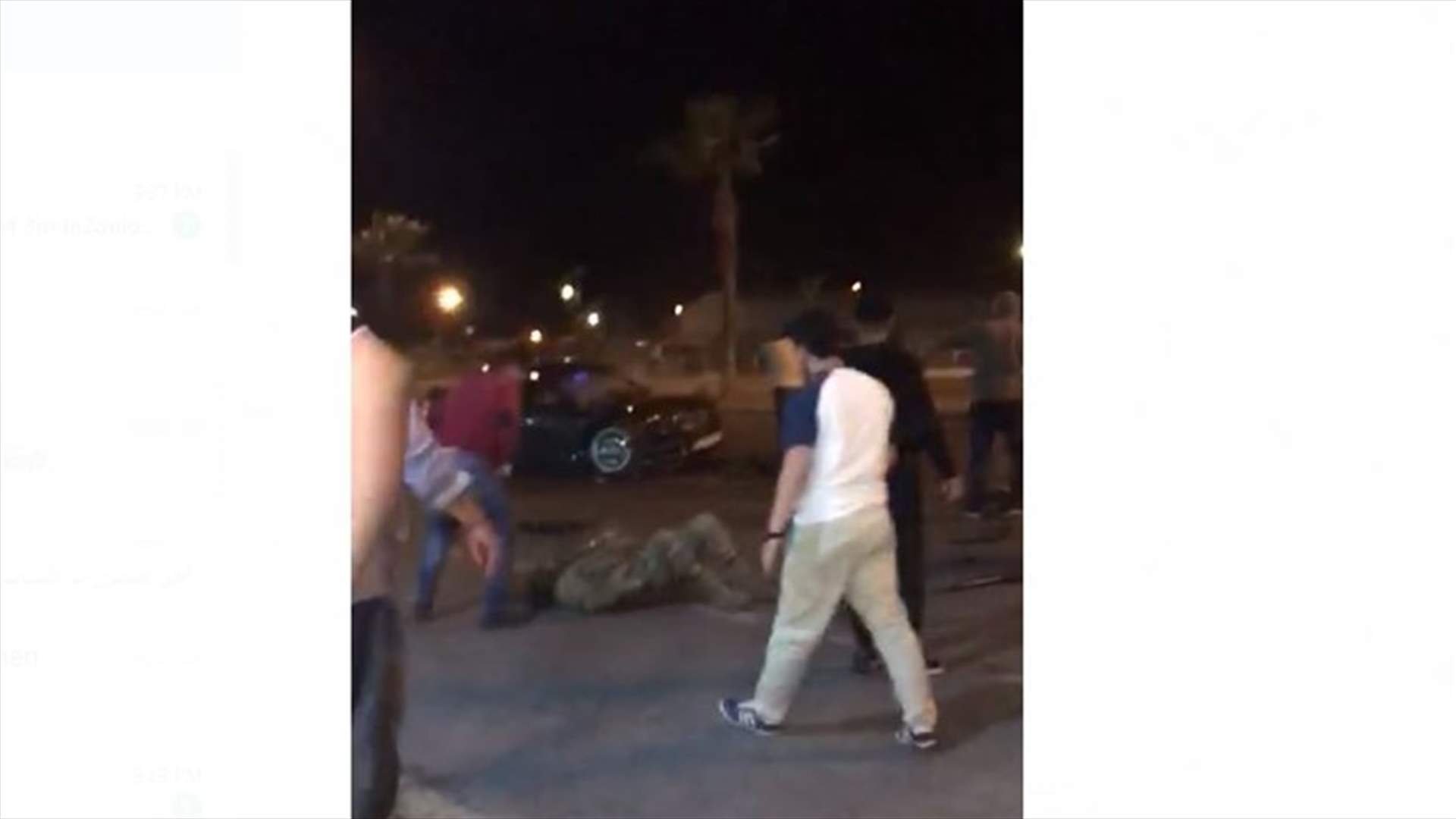 اصطدام سيارة  بـ&quot;هامفي&quot; للجيش في صيدا... وفيديو يظهر إصابة العسكريين