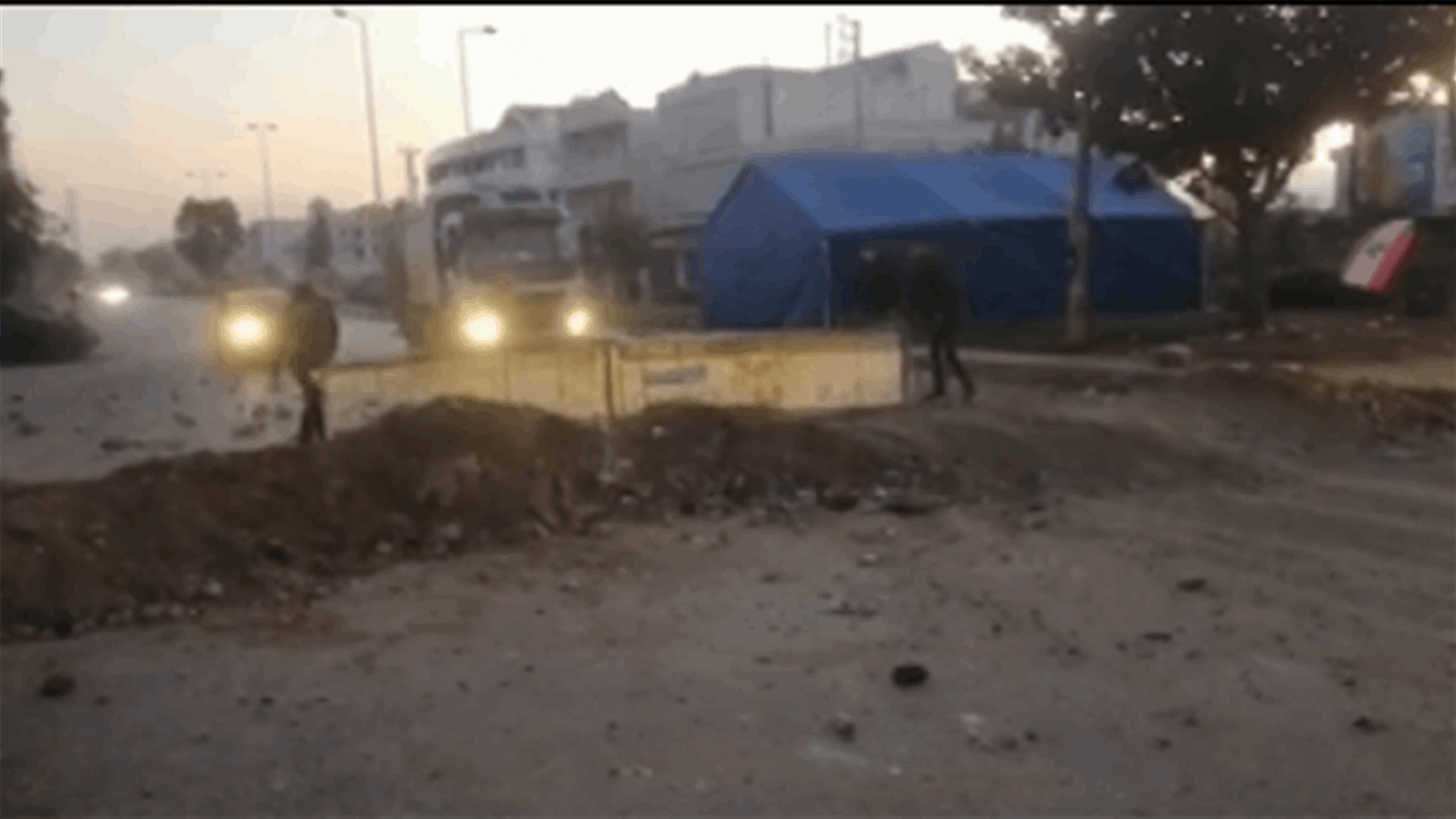 هذه هي الطرقات المقطوعة في البقاع (فيديو)