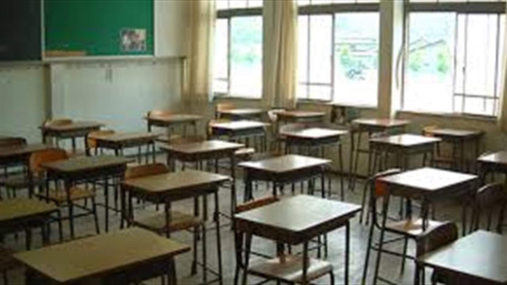 بعد تهديد طلاب بالطرد في عبرا على خلفية المشاركة بالتظاهرة... هكذا ردّت المدرسة