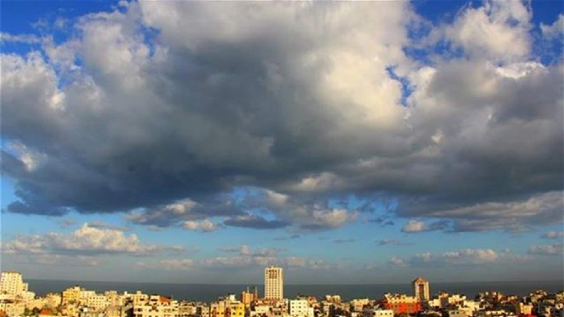 طقس شبه صيفي يسيطر على لبنان... والحرارة قد تلامس الـ30 درجة!
