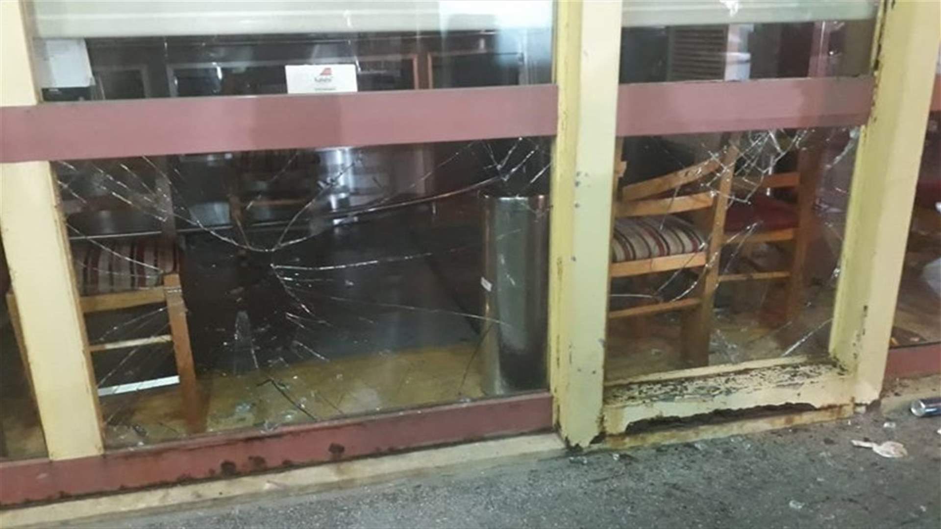 Storefront glass of Kababji’s Hamra branch destroyed (Photos)