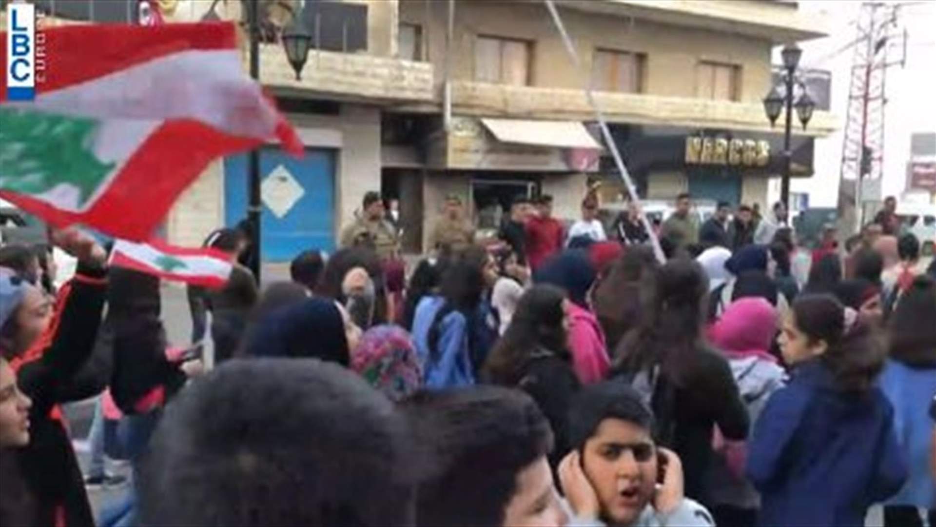 في البقاع الغربي... المسيرات الطالبية مستمرة (فيديو)