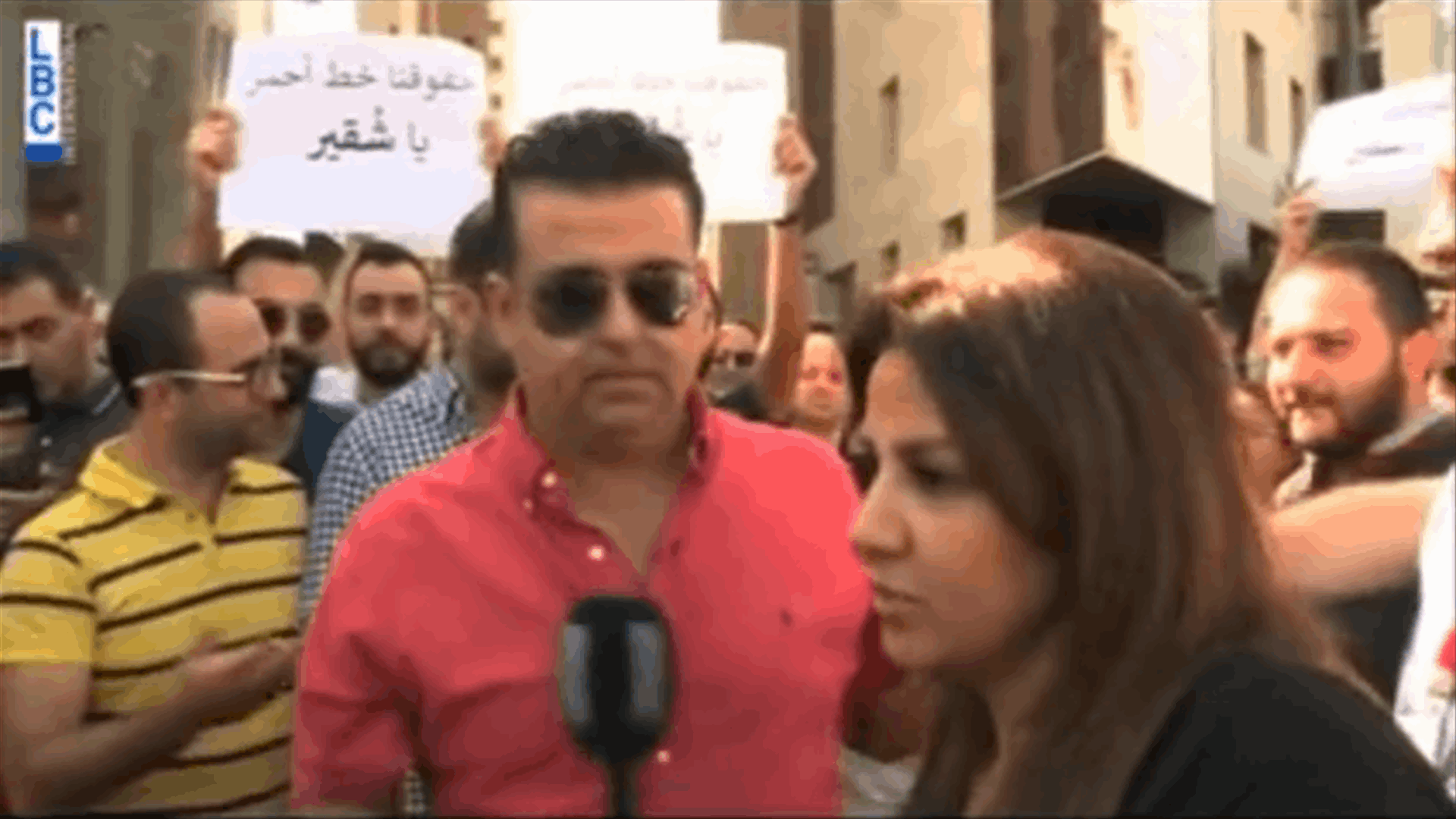 الإعلامية ريمي درباس في موقف طريف من جديد... تهديد مباشر لمنتجة الأخبار: &quot;يلا يا منال&quot;