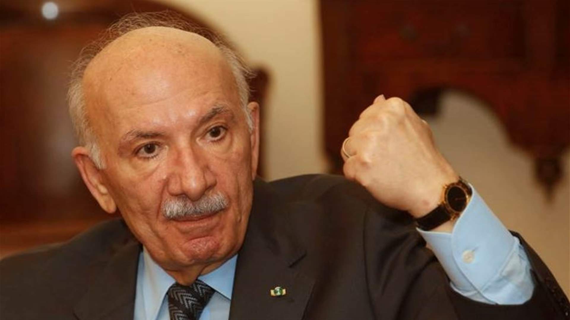 نداء من الحسيني الى اللبنانيين في الساحات...
