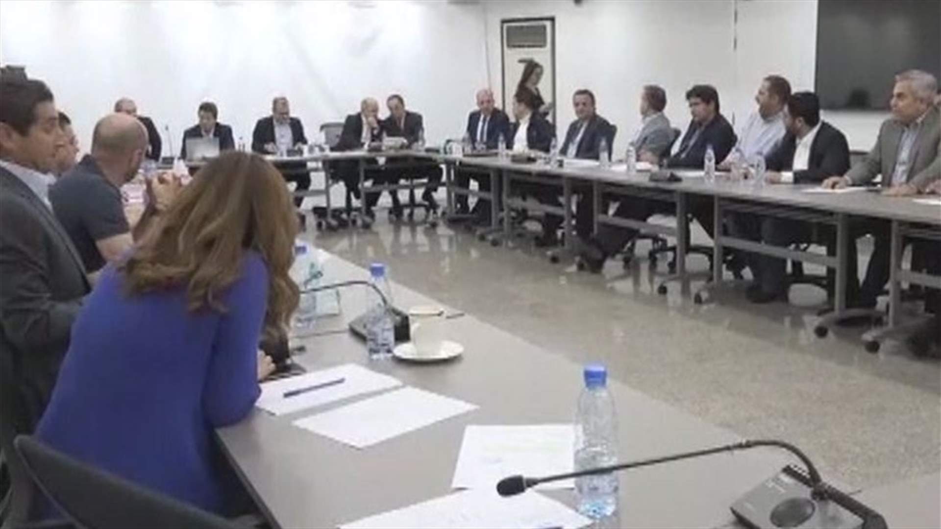 Strong Lebanon bloc calls for forming a cabinet of experts that gets approval of parliament