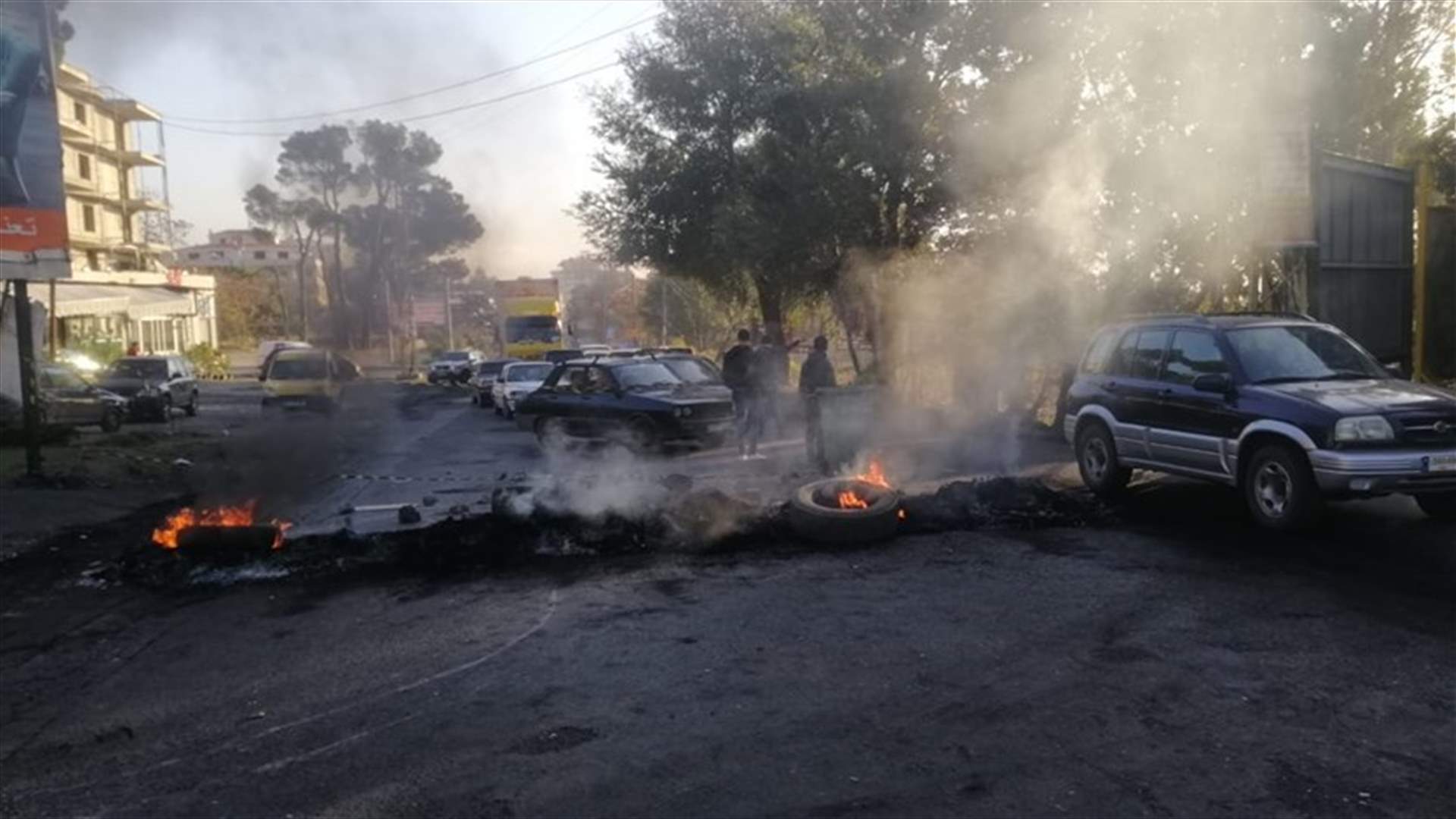الجيش أبلغ المتظاهرين في قب الياس بضرورة فتح الطريق