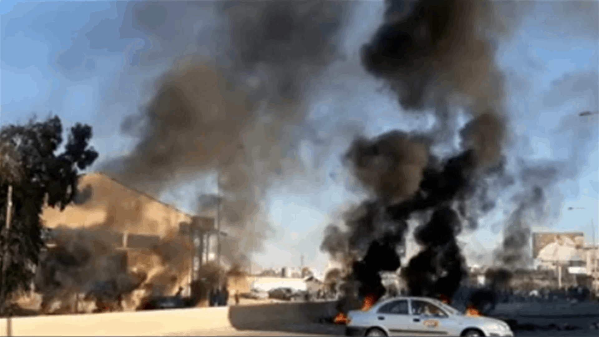قطع طريق البحصاص - طرابلس (فيديو)