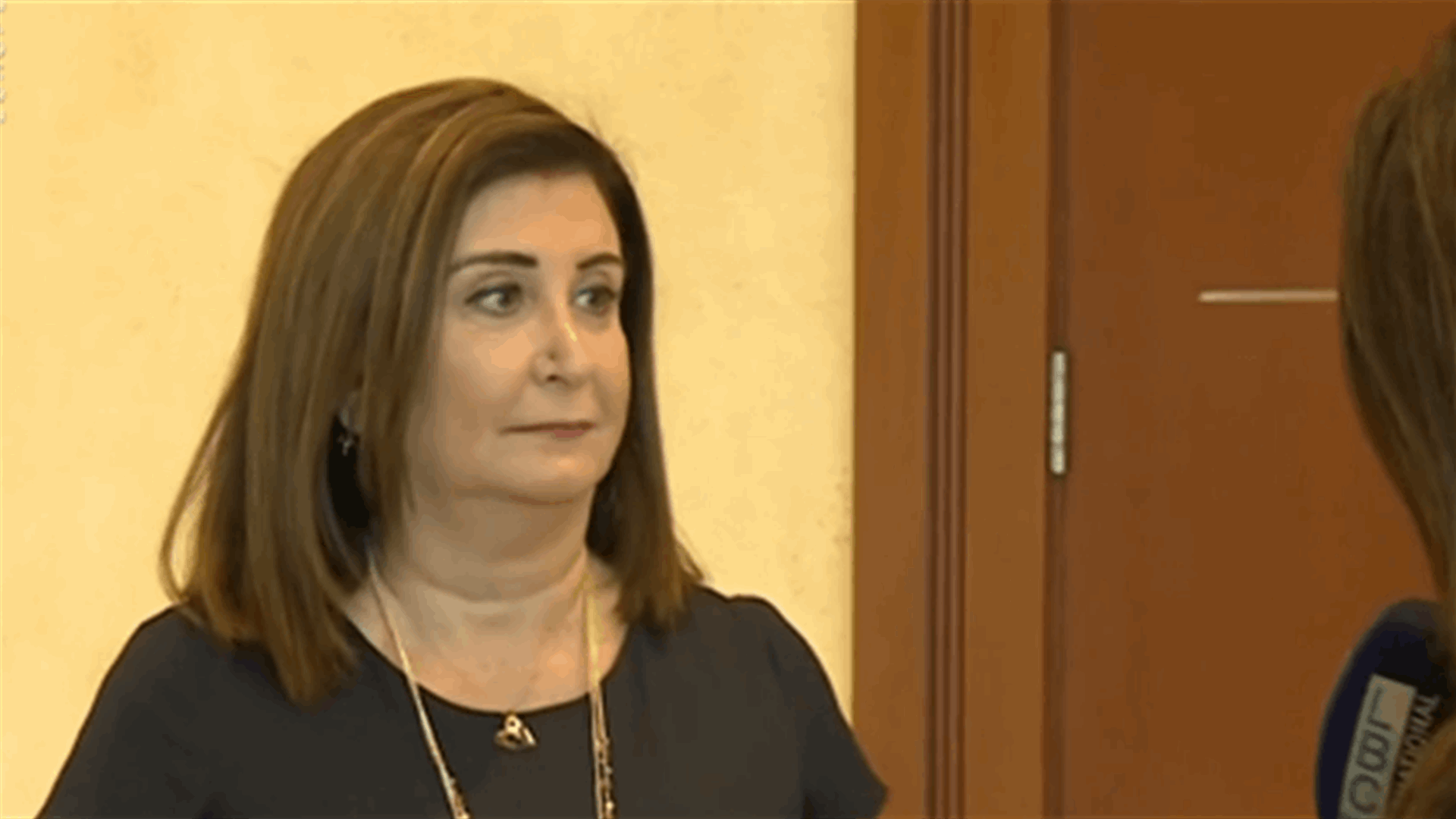 المتحدثة باسم تجمع مستوردي الاجهزة الطبية تطلق الصرخة عبر الـLBCI (فيديو)