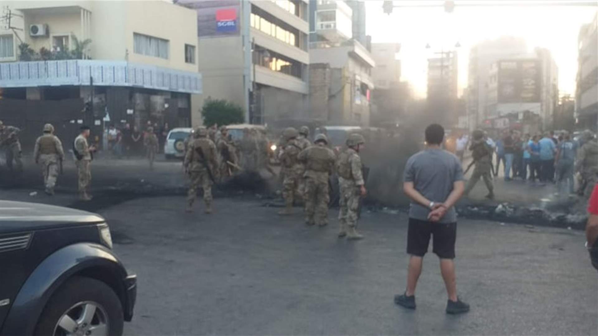 الهدوء عاد إلى الطريق الداخلية في جل الديب بعدما فتحها الجيش