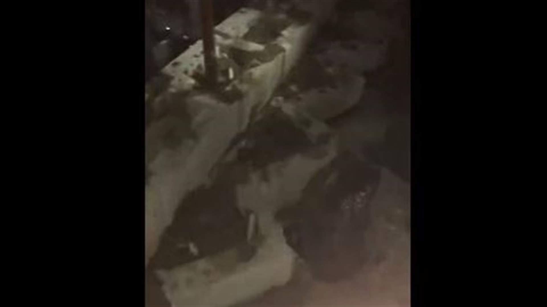جدار اسمنتي داخل نفق نهر الكلب... كيف بدا المشهد؟ (فيديو)