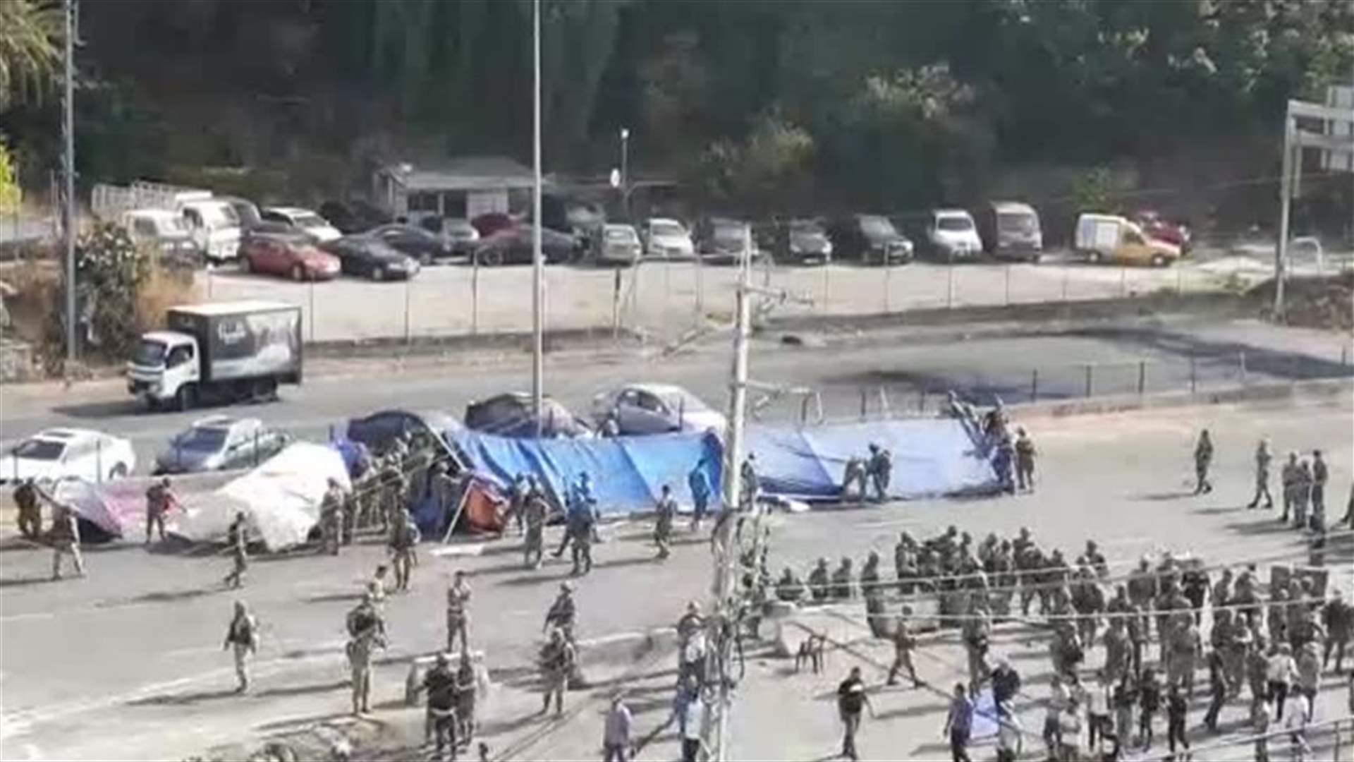 Lebanese army opens Jbeil highway in both directions-[VIDEO]
