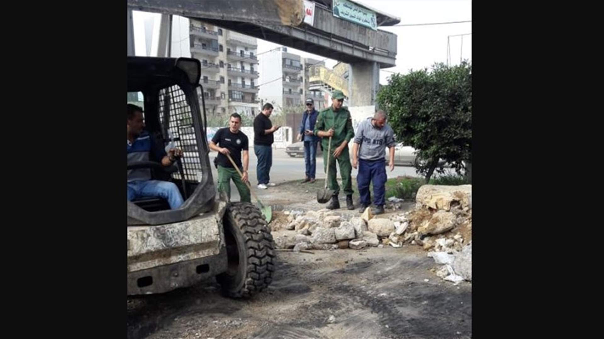 فتح معظم الطرقات في طرابلس وحركة السير تعود طبيعية