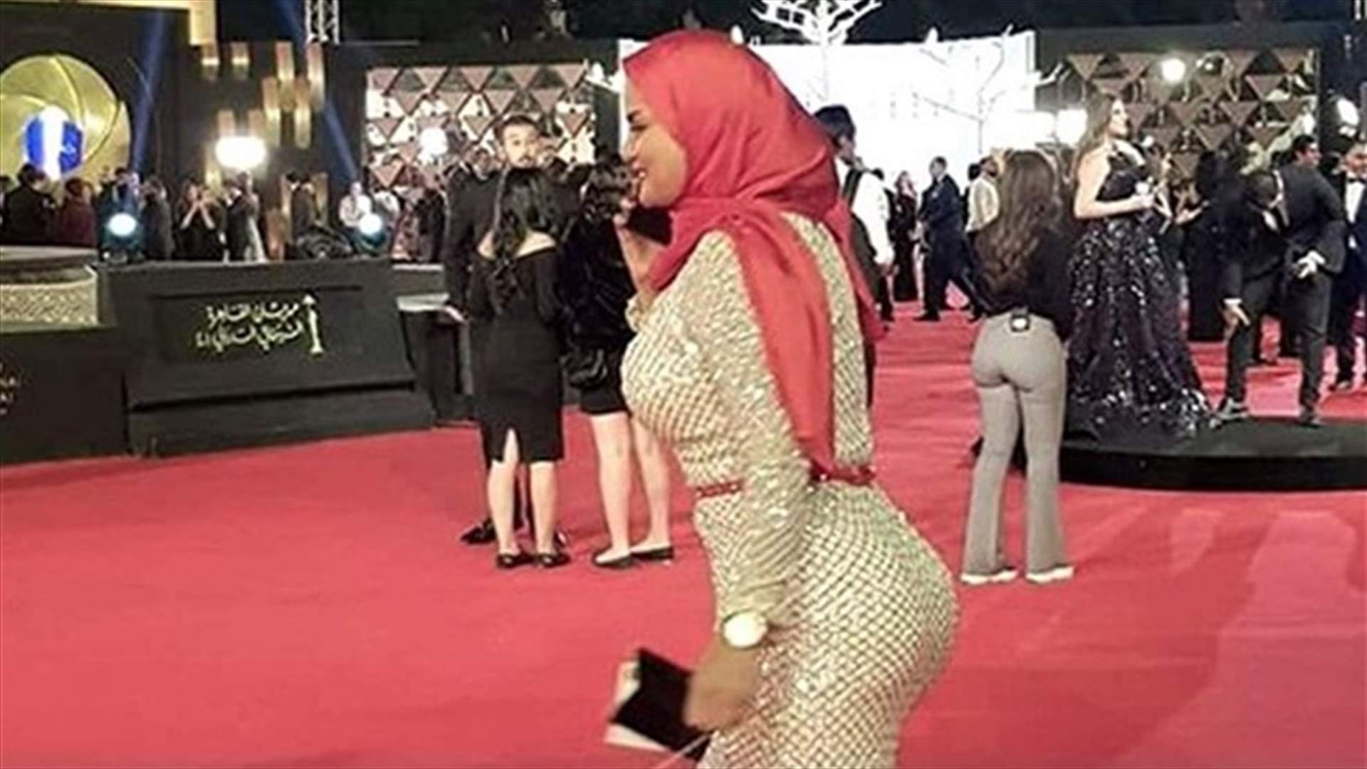 سما المصري: "من فوق حجاب ومن تحت ورايي يا شباب".. هل مُنعت من دخول مهرجان القاهرة السينمائي؟