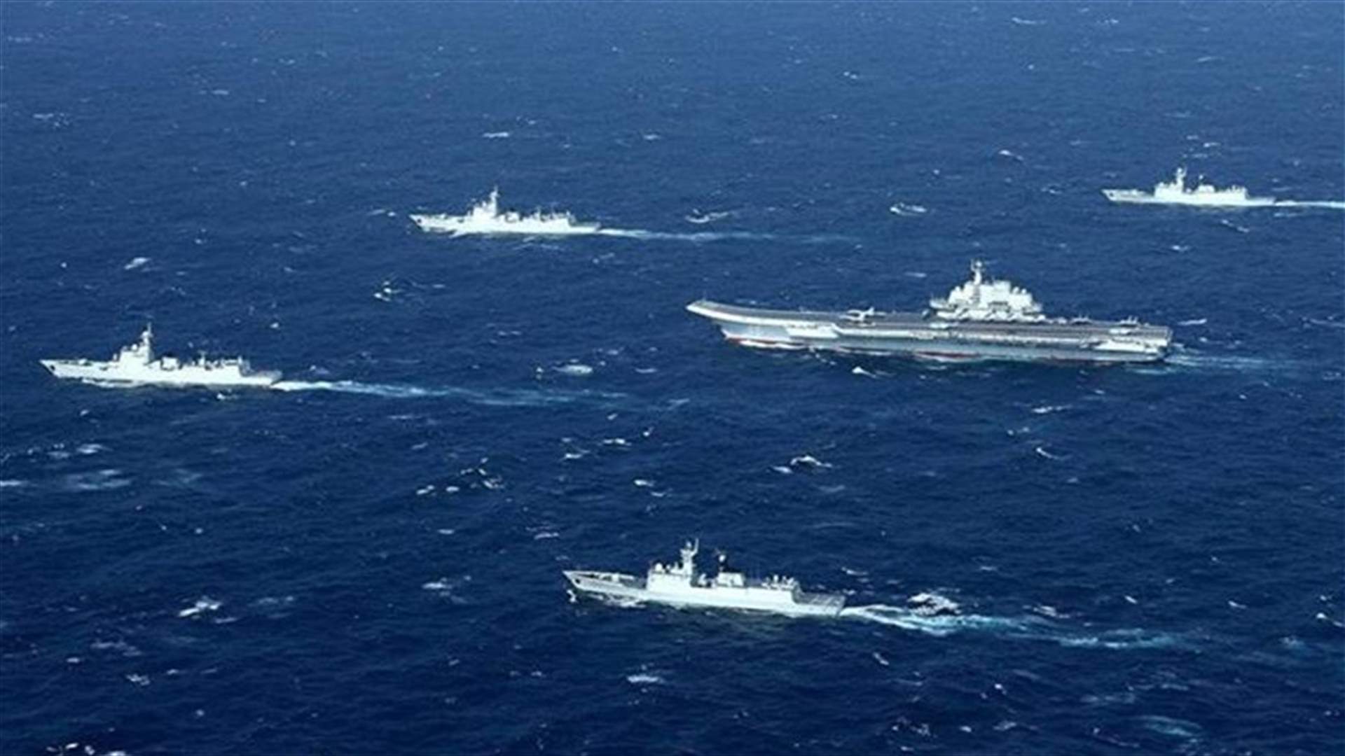 مدمرتان أميركيتان تبحران في مياه متنازع عليها في بحر الصين الجنوبي