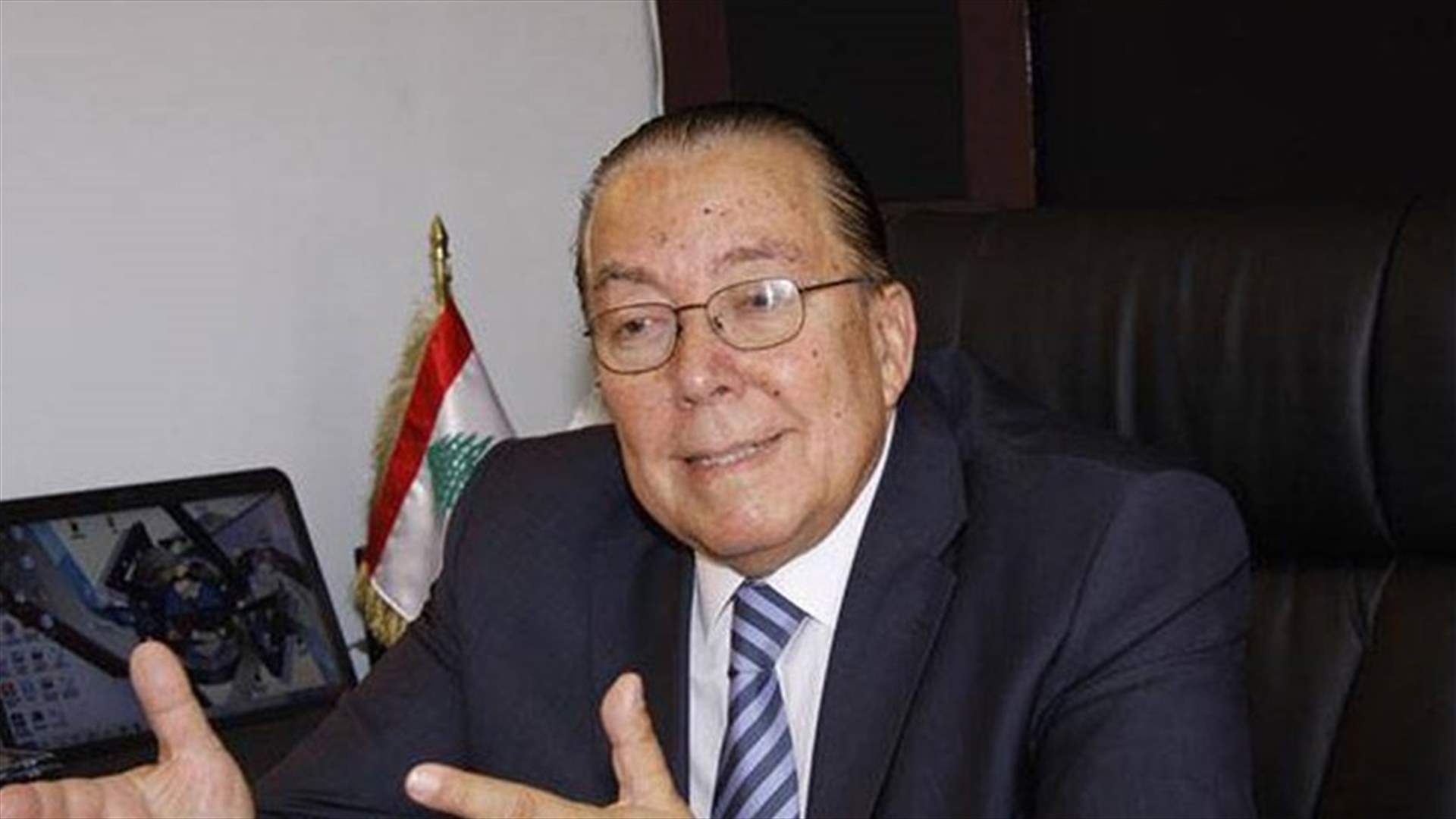 محمد المشنوق لجريصاتي: لاخراج البلد من اخطر ازماته