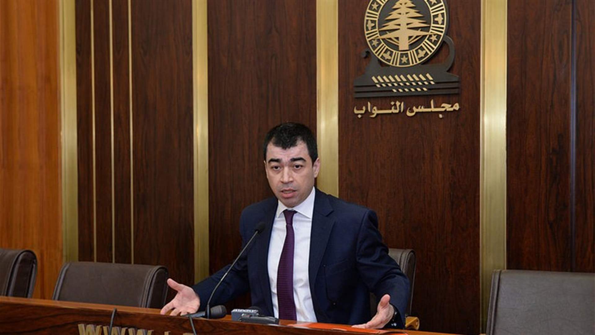 أبي خليل: طالما أن الحكومة ورئيسها شغلة مجلس النواب فلم القفز فوق الكتل النيابية؟