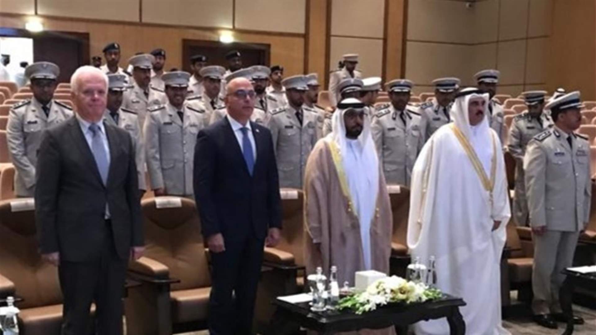 فرقة موسيقى شرطة أبو ظبي تعزف النشيد الوطني اللبناني (فيديو)