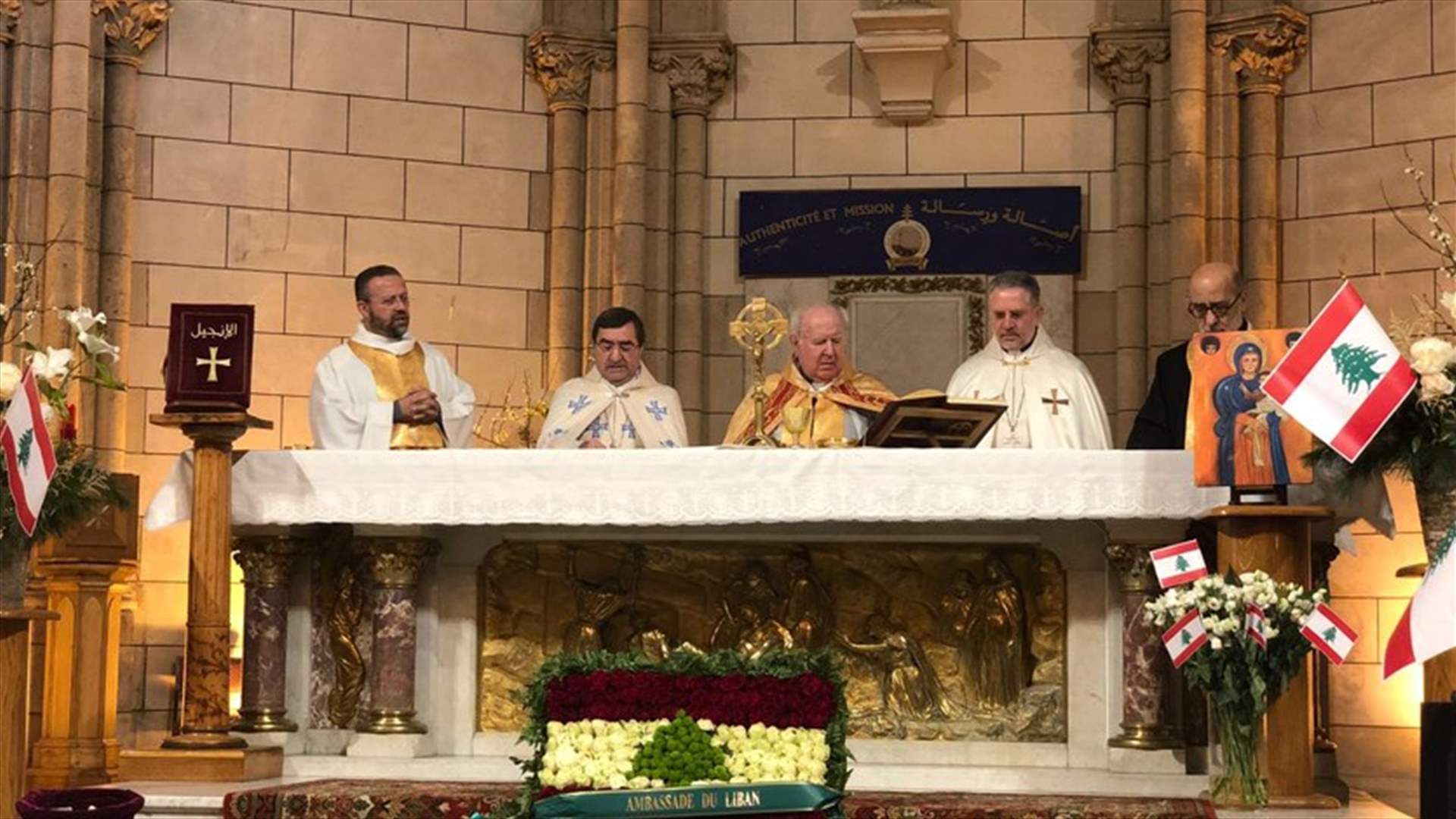 قداس لمناسبة عيد الاستقلال في باريس