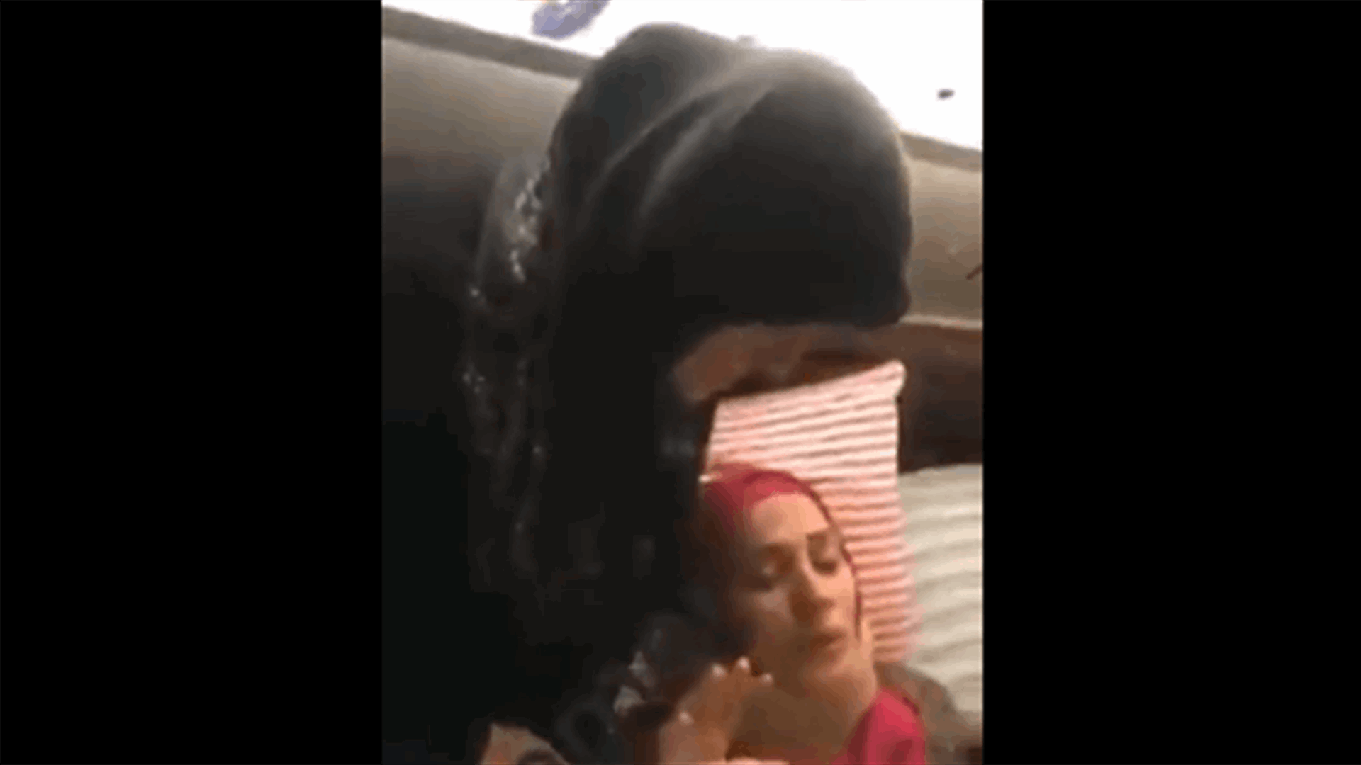 ضحيّة حادث السير على اوتوستراد الجية تروي تفاصيل ما حصل (فيديو)