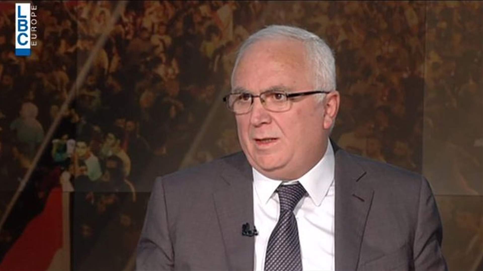ميشال ضاهر لـ&quot;عشرين 30&quot;:  المشكلة صعبة الا ان حلها ليس مستحيلا