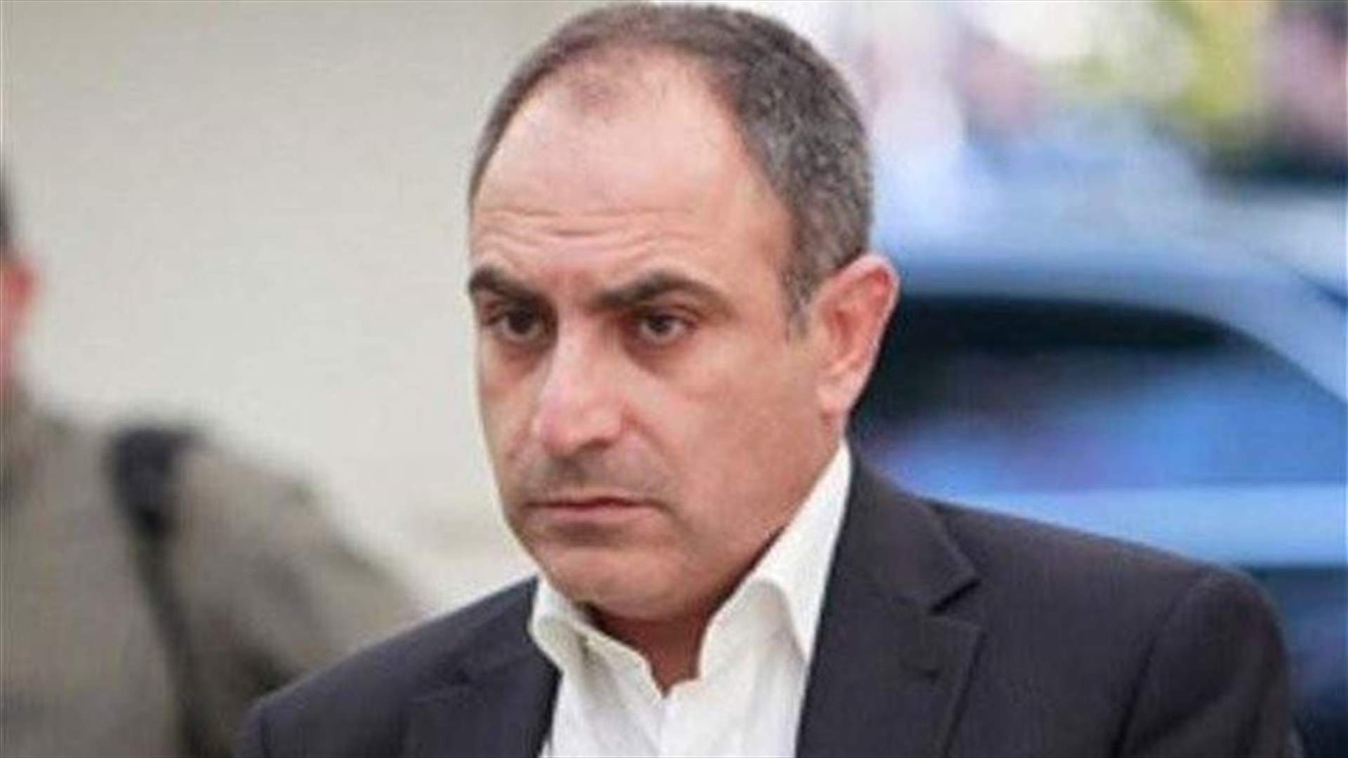 أسود: تم تحويل مال لسياسي من لبنان إلى جنيف