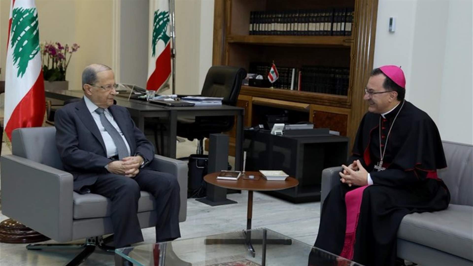 President Aoun meets with Papal ambassador to Lebanon