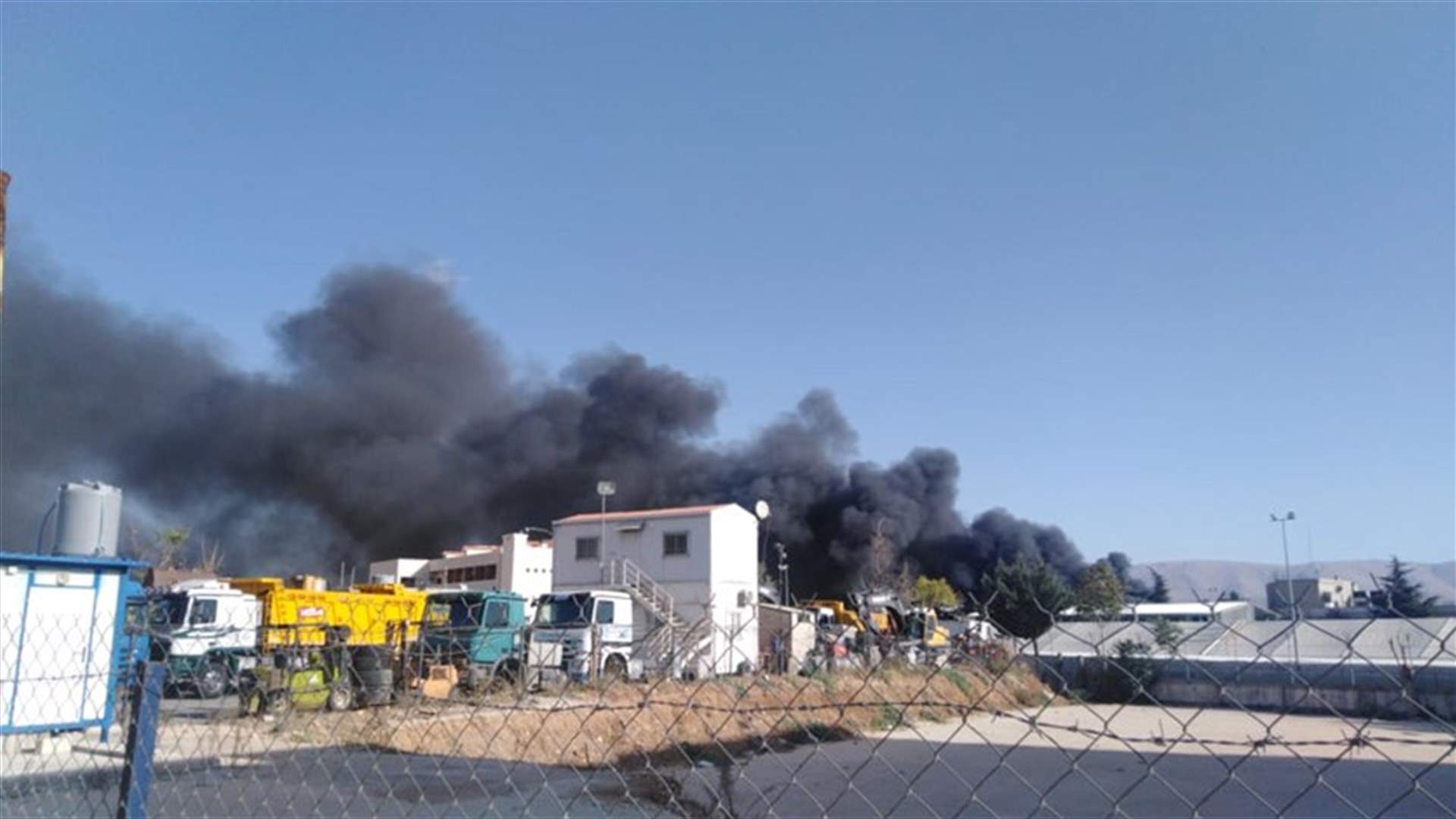 Fire erupts inside Syrian refugee camp in Zahle