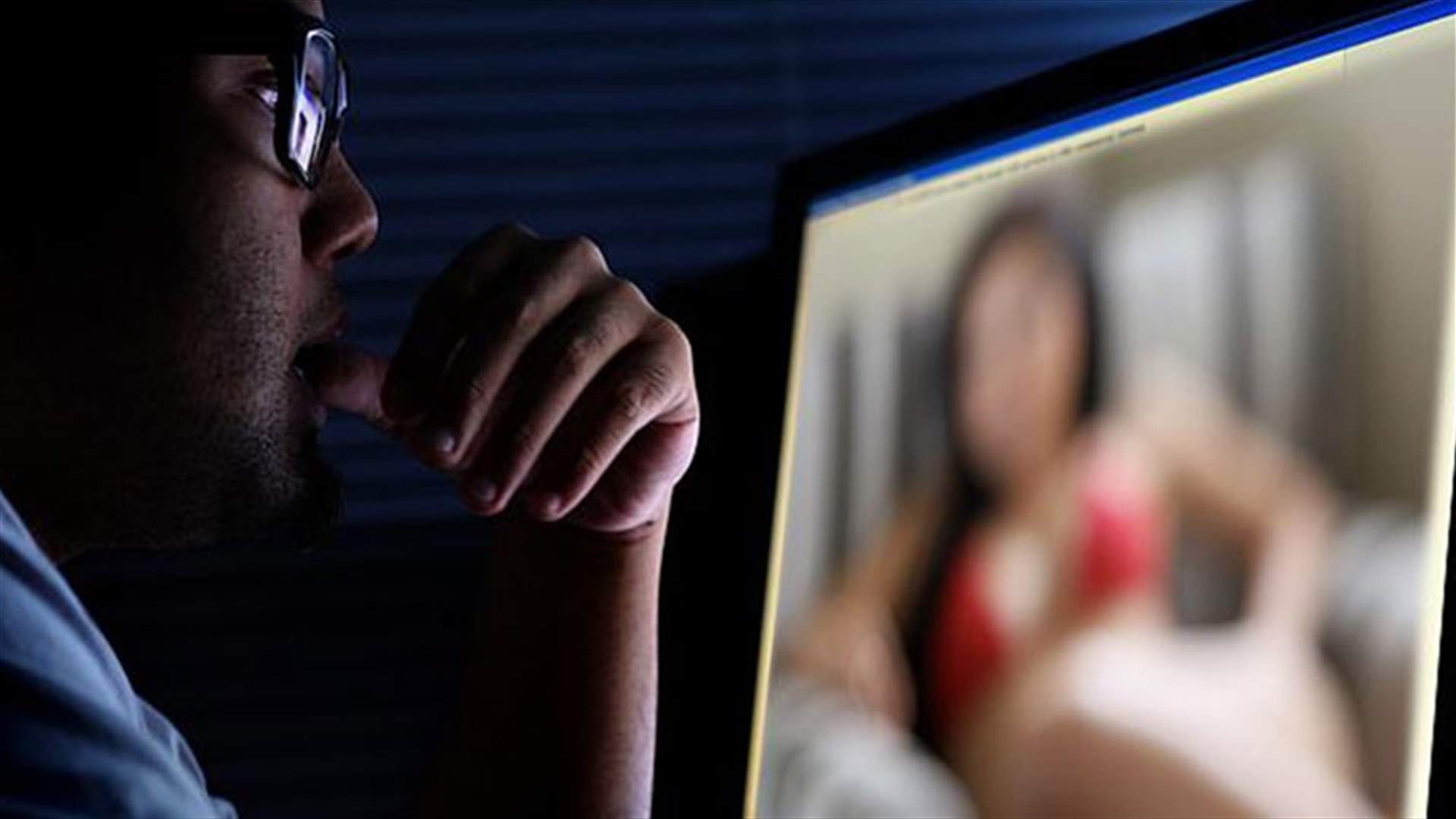 استحصل على الـ password... وسرق صورها الحميمة وابتزها