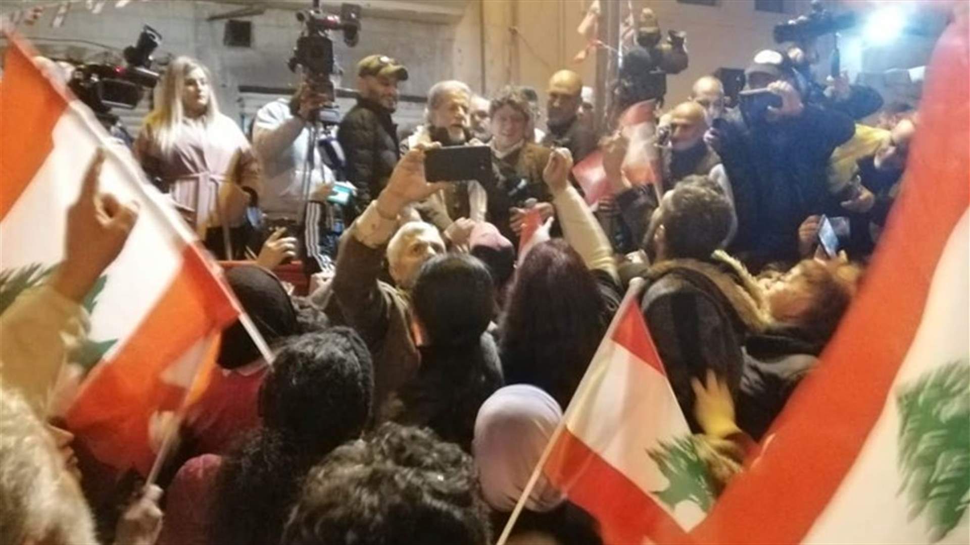 مارسيل خليفة انشد من بعلبك للحرية والوطن
