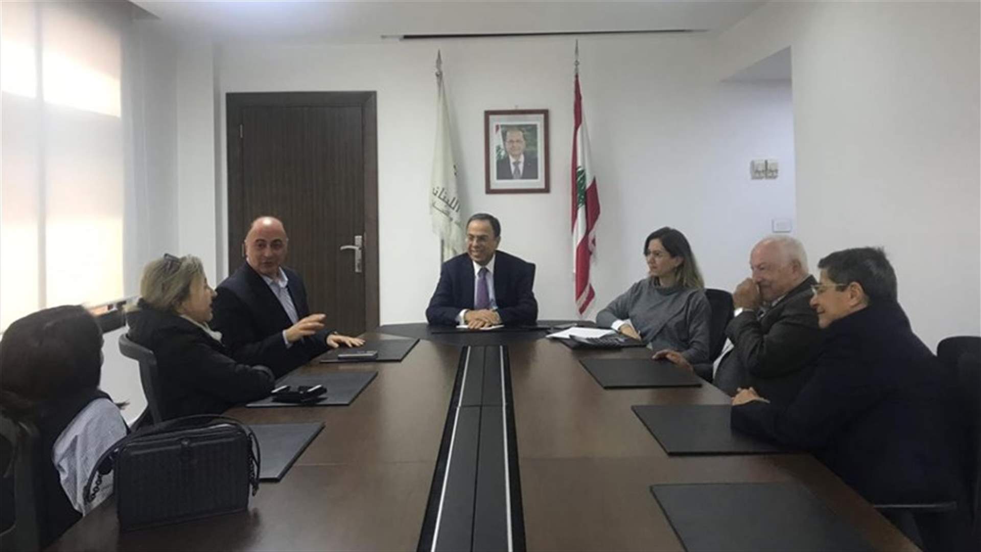 بطيش أكد أمام وفدي أصحاب المطاحن والافران رفض زيادة سعر ربطة الخبز