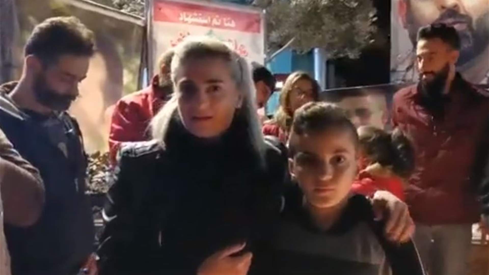 عائلة الشهيد علاء أبو فحر تنصب خيمة عند مثلث خلدة (فيديوهات)