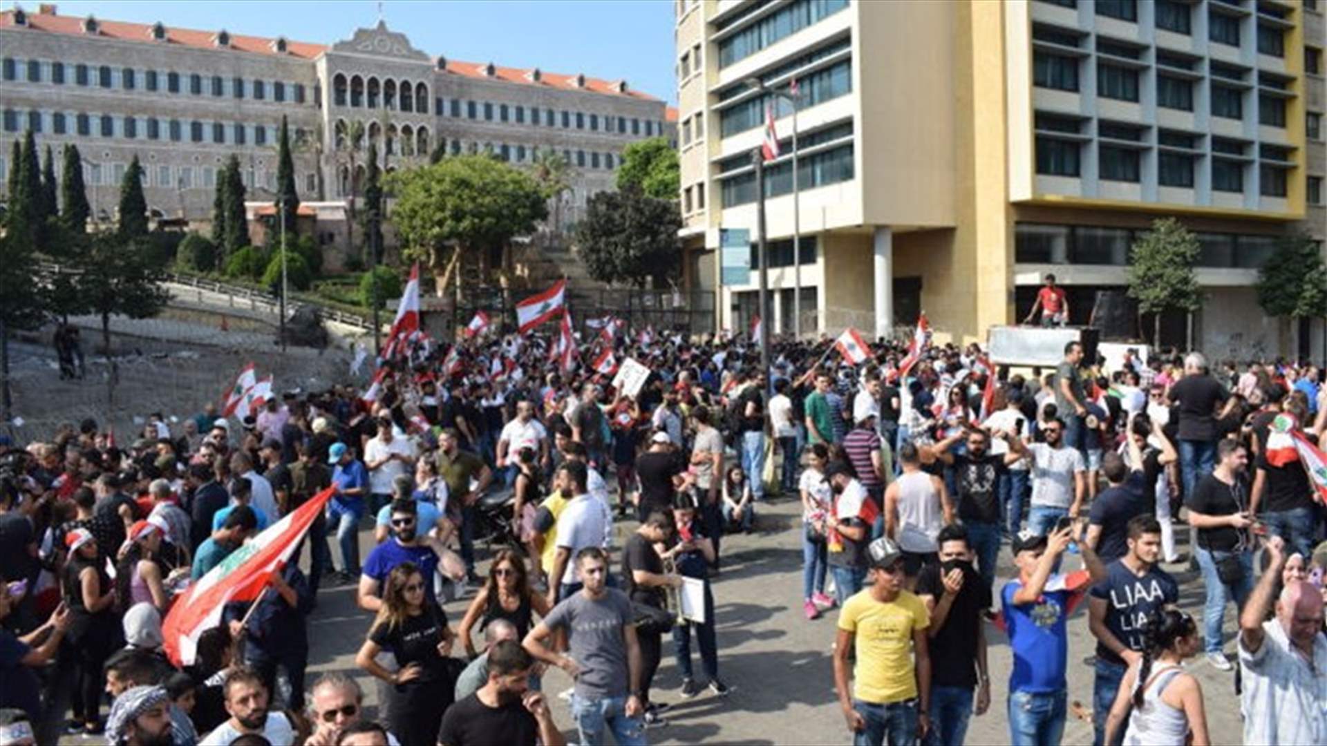المصارف للطلاب: ممنوع أن تتعلّموا (الاخبار)