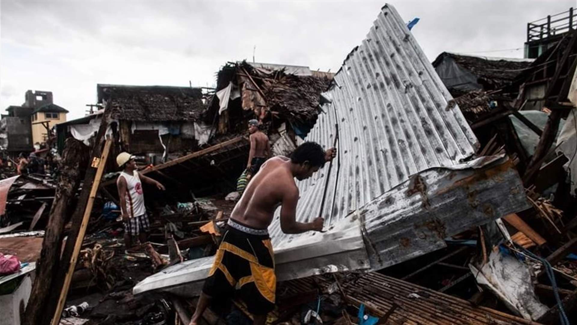 13 قتيلاً في الفيليبين جراء مرور الإعصار كاموري