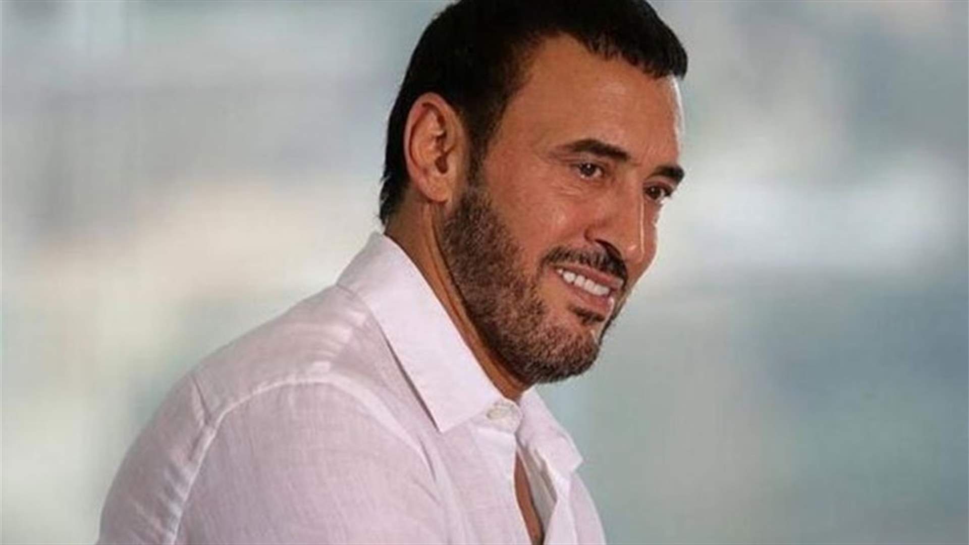 صورة قيصر الغناء تثير الجدل... هل شارك كاظم الساهر في تظاهرات العراق؟
