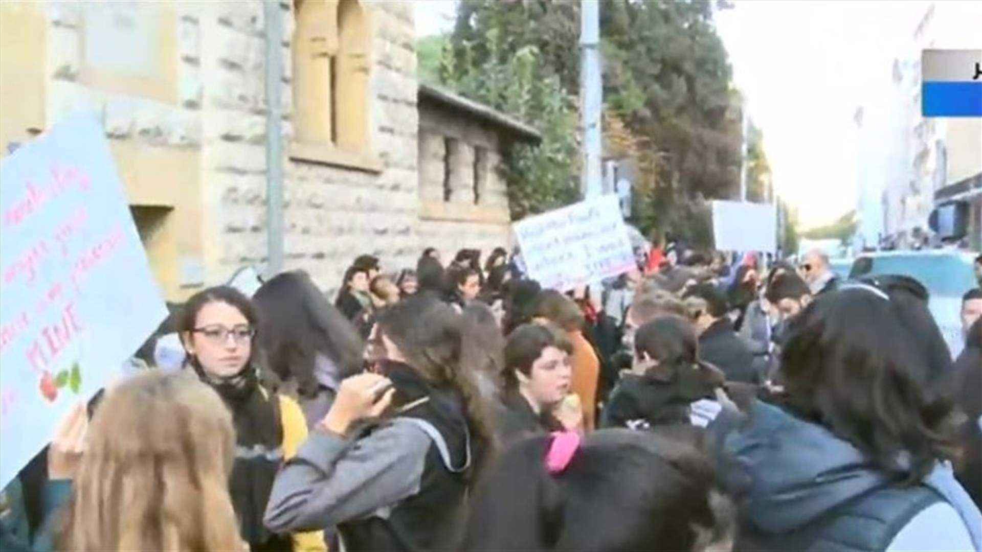 Silent rally staged from Hamra to Martyrs Square in solidarity with sexual harassment survivors (Video)